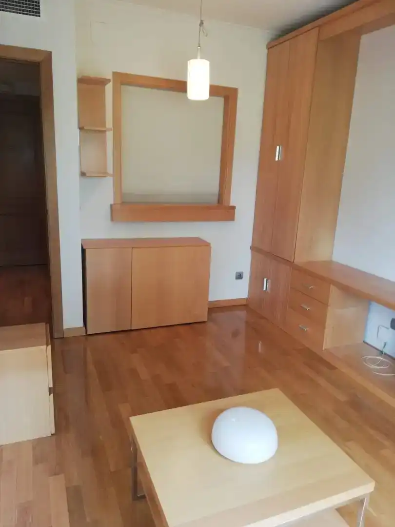 Schlafzimmer von Wohnungen zur Miete in Madrid mit Möbliert