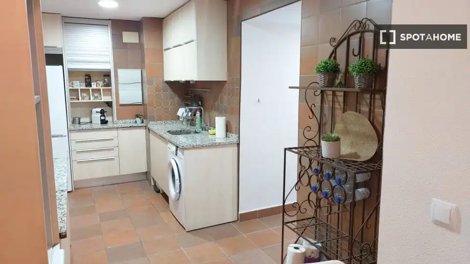 Room in Hispanoamérica - Bernabéu