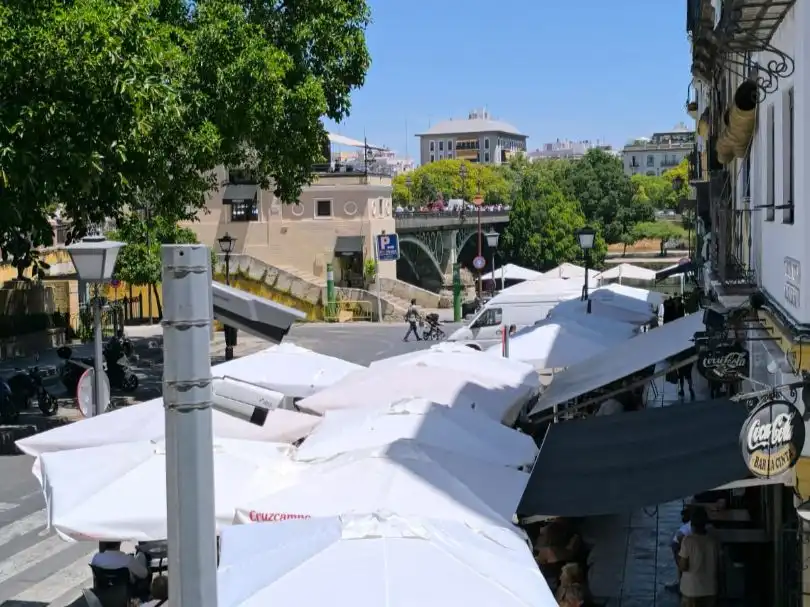 Vista exterior de Pis en venda en Triana