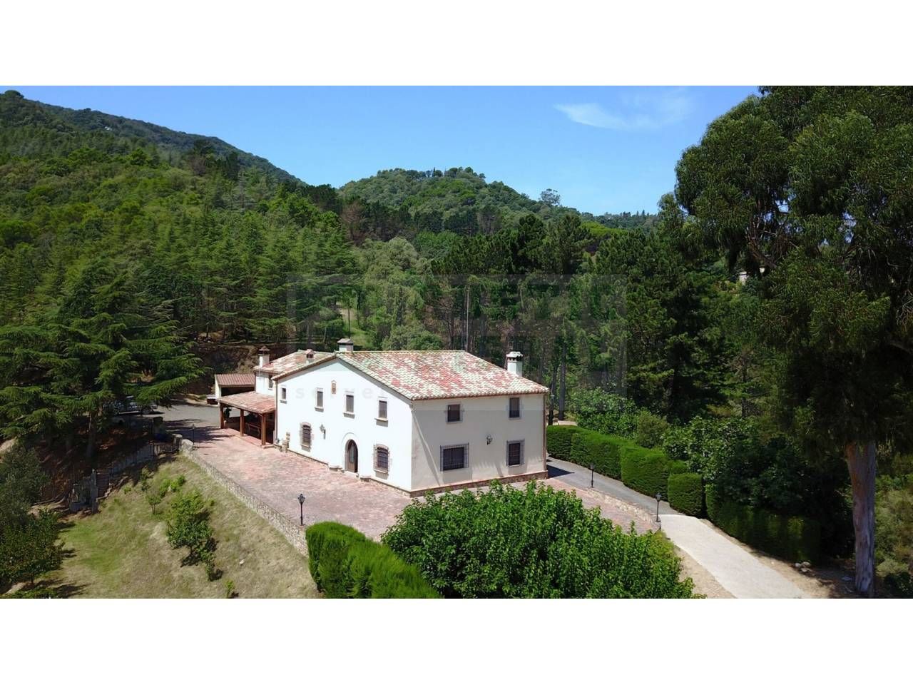 Vista exterior de Finca rústica en venda en Tordera amb Calefacció i Piscina