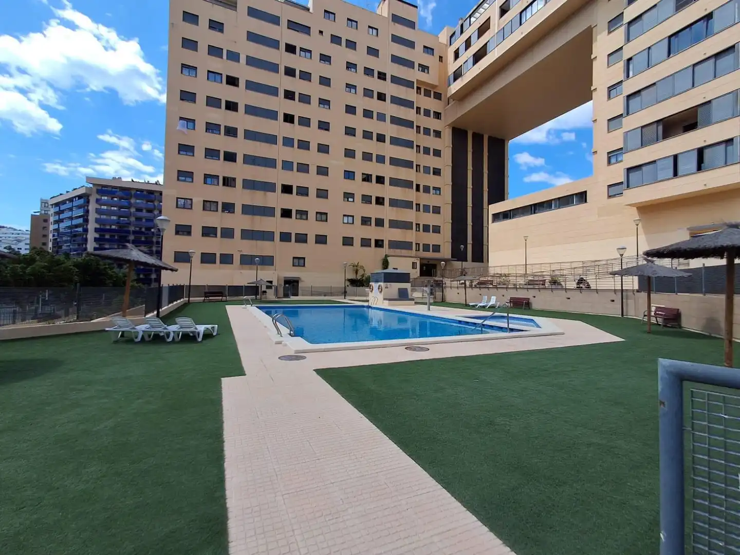 Appartement compact avec piscine à louer à MESTRAL 6, imagen 3