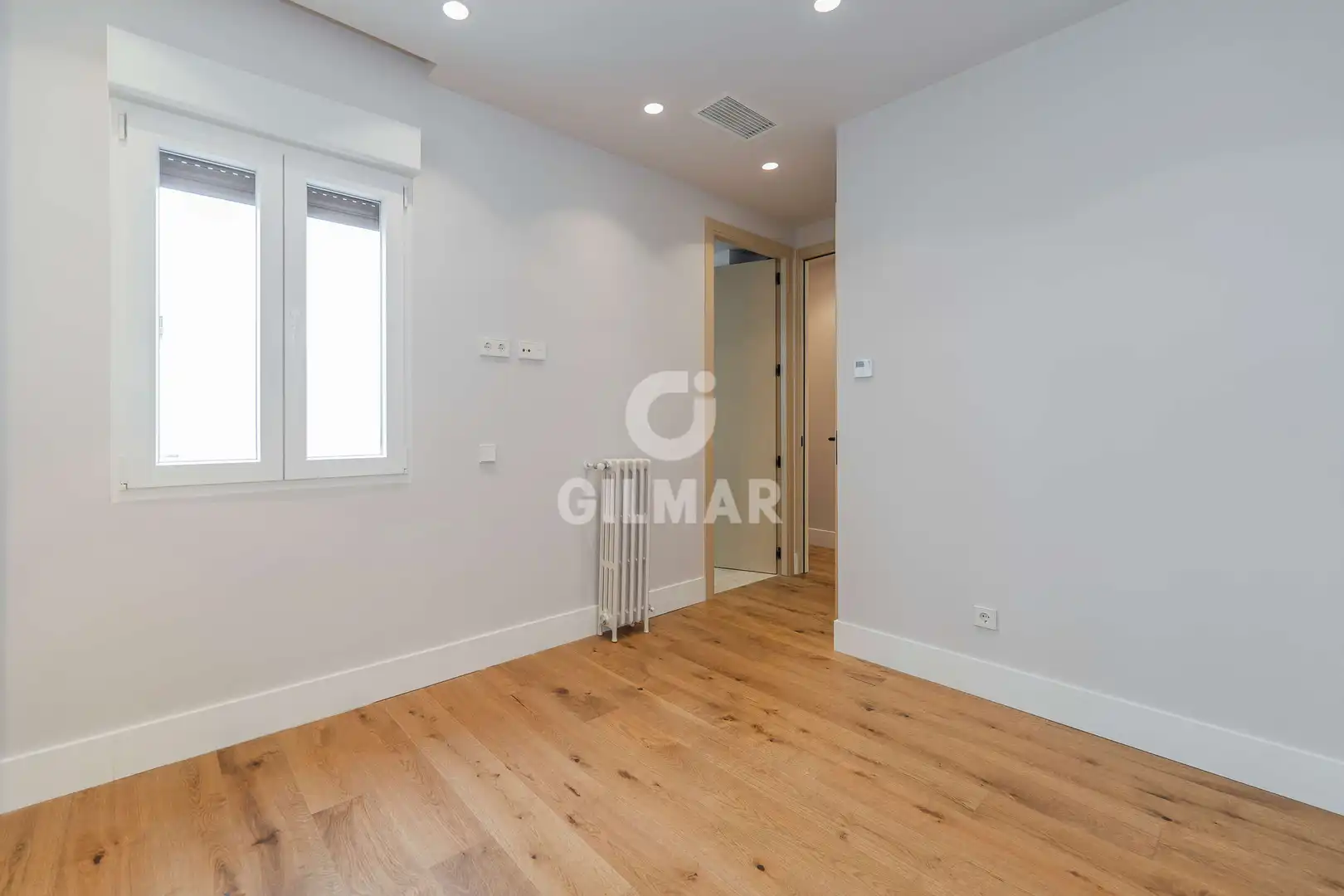Habitación de Piso en venta en Madrid con Calefacción y Trastero