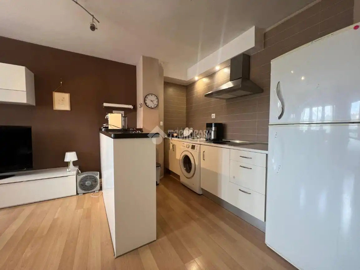 Kitchen of Flat for sale in Zaragoza  with Heating, Terrace and Furnished