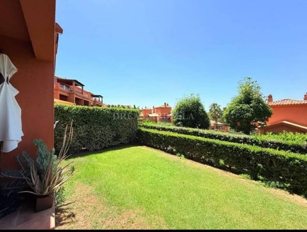 Planta baja en Alquiler en Benatalaya