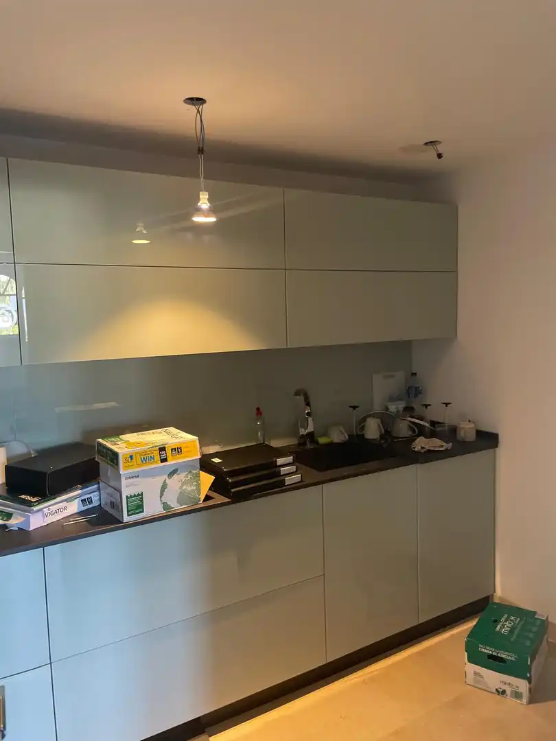 Küche von Büro zur Miete in Marbella mit Klimaanlage