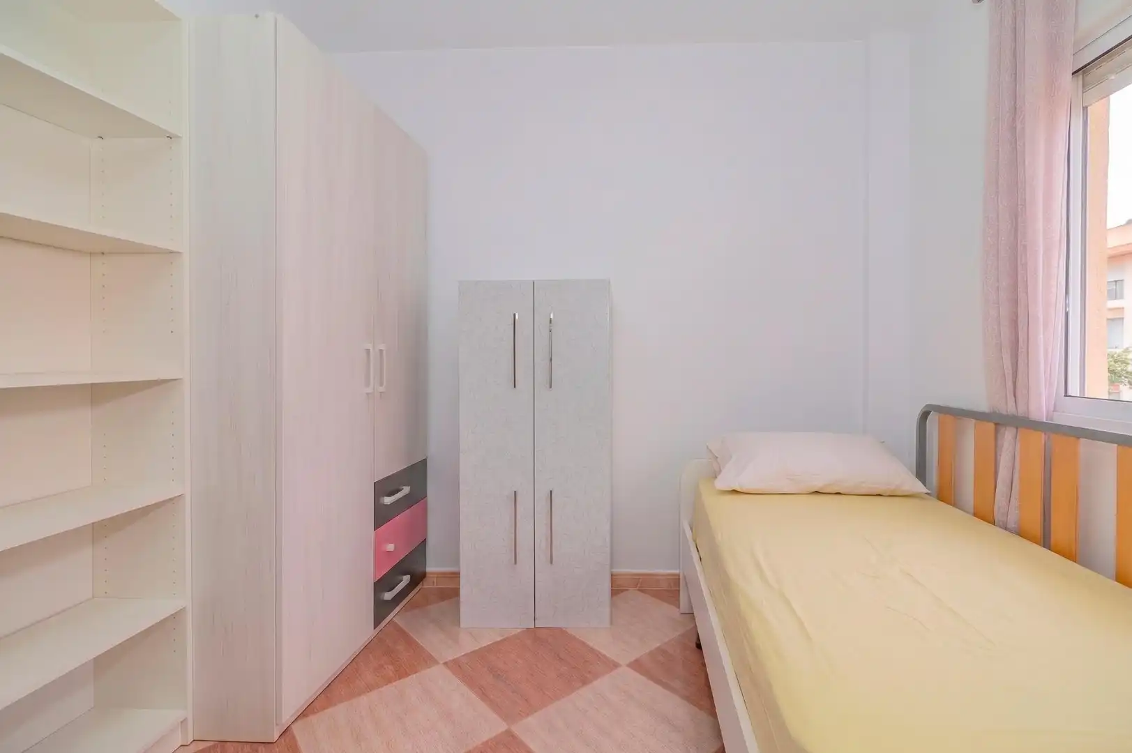 Dormitori de Casa adosada en venda en Cijuela amb Aire condicionat, Calefacció i Jardí privat