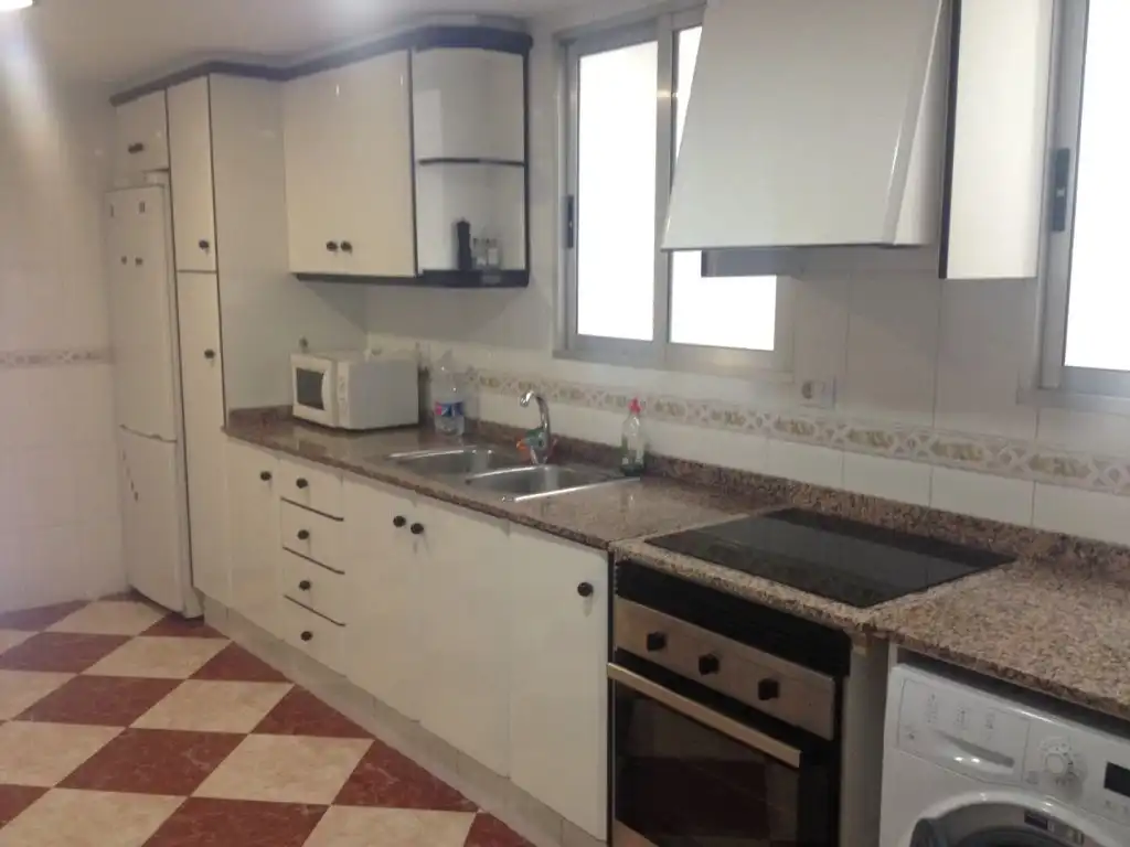 Cocina de Piso de alquiler en Castellón de la Plana / Castelló de la Plana con Parquet, Terraza y Trastero