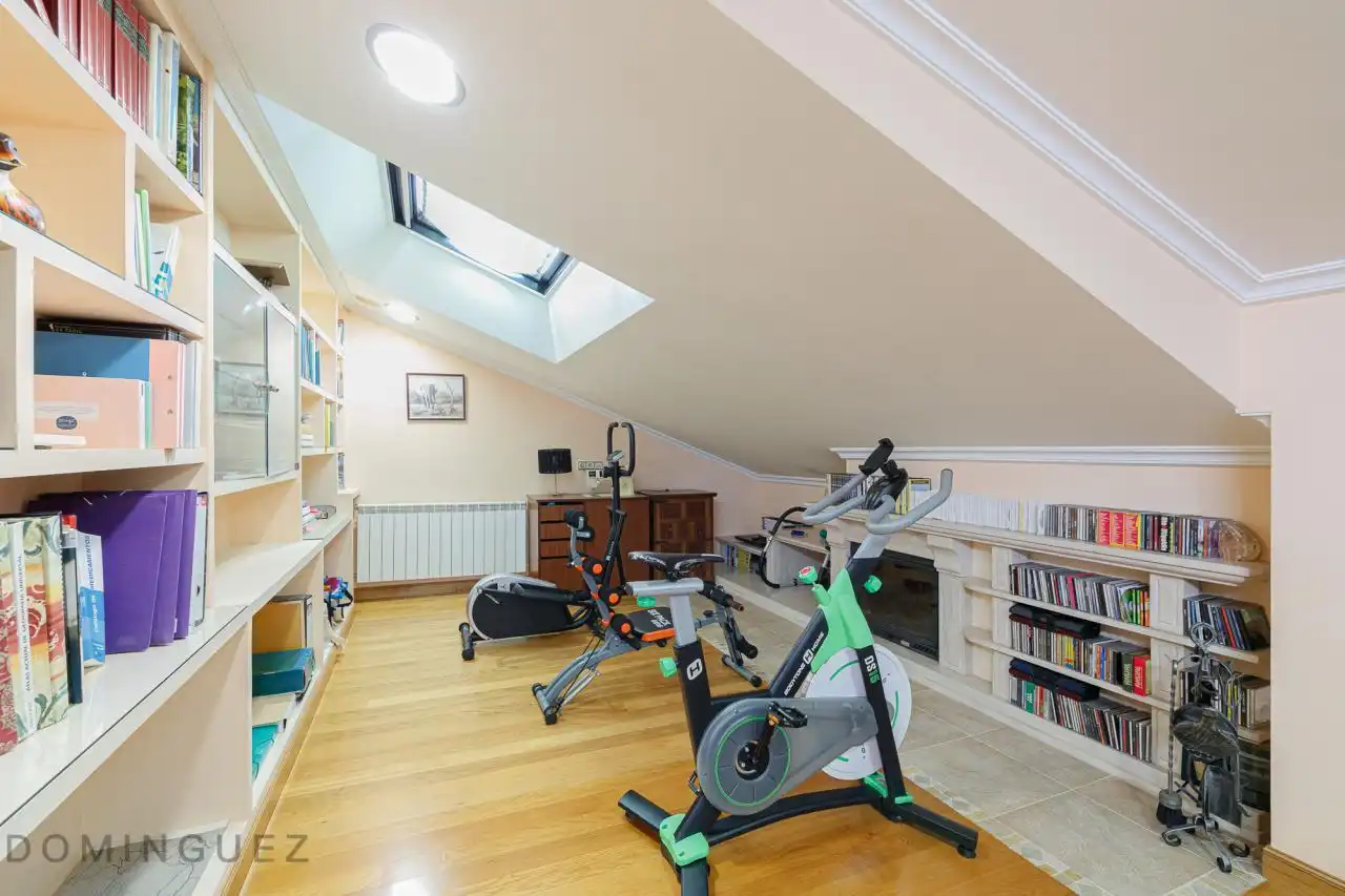 Casa o chalet en venta en Vigo  con Calefacción, Jardín privado y Parquet