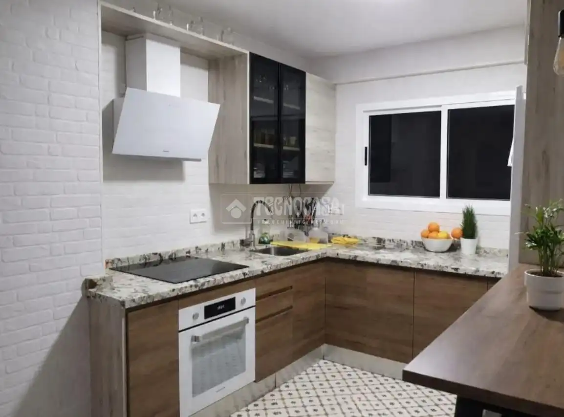 Cocina de Piso en venta en San Juan de Aznalfarache