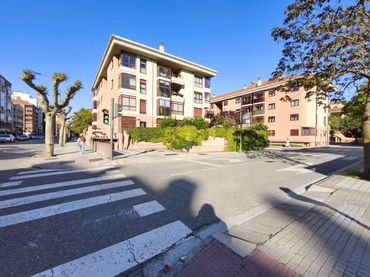 Parcheggio con ascensore in vendita a Calle Alhucemas