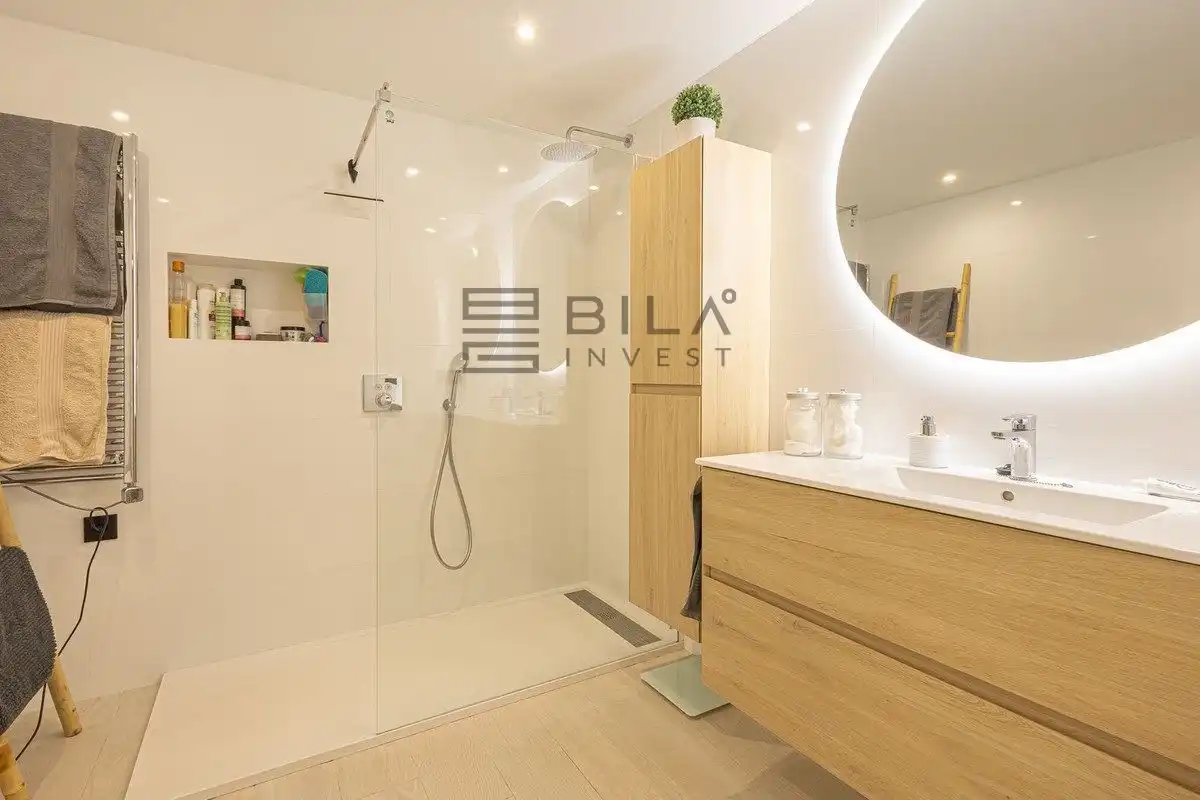 Baño de Dúplex en venta en Fuengirola con Aire acondicionado, Terraza y Piscina