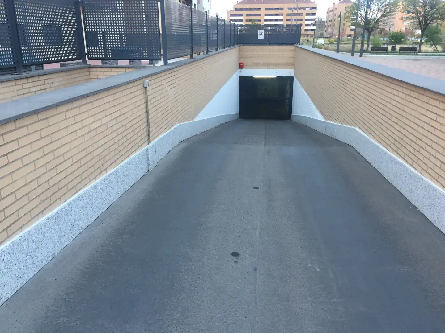 Aparcament amb ascensor en venda a Emilia Pardo Bazán, imagen 5