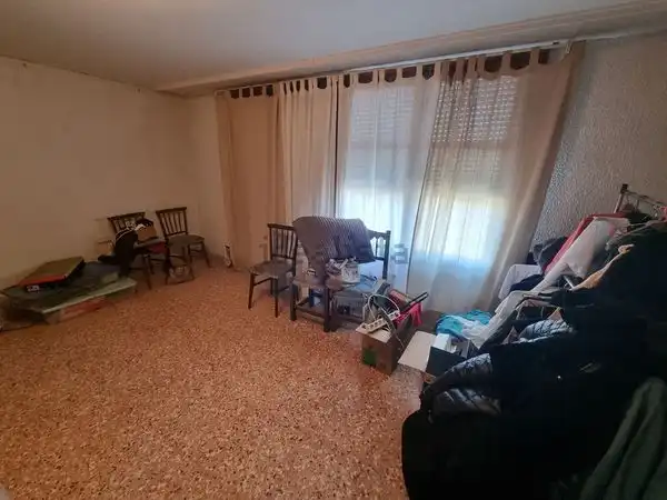 Sala d'estar de Casa o xalet en venda en Zaragoza amb Aire condicionat, Calefacció i Jardí privat