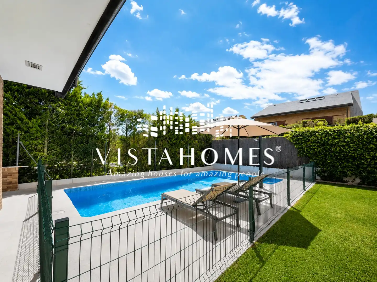Vista exterior de Casa o xalet en venda en Ciudalcampo amb Aire condicionat, Calefacció i Jardí privat