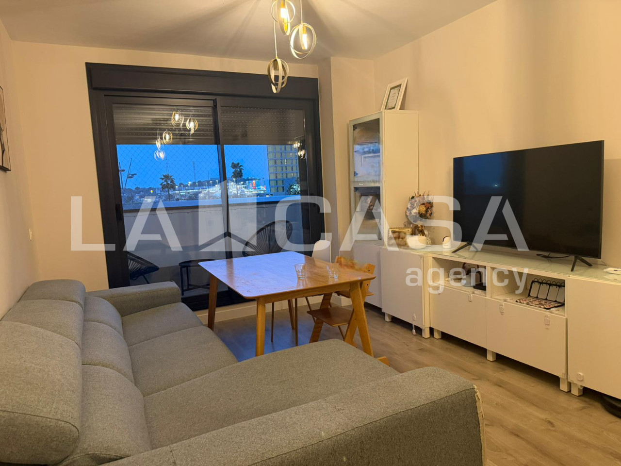 Sala de estar de Piso en venta en Dos Hermanas con Aire acondicionado, Terraza y Piscina