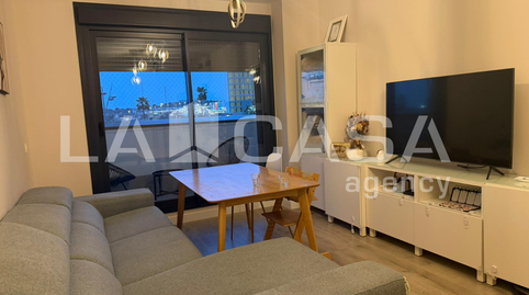 Foto 2 de Piso en venta en Entrenúcleos, Dos Hermanas