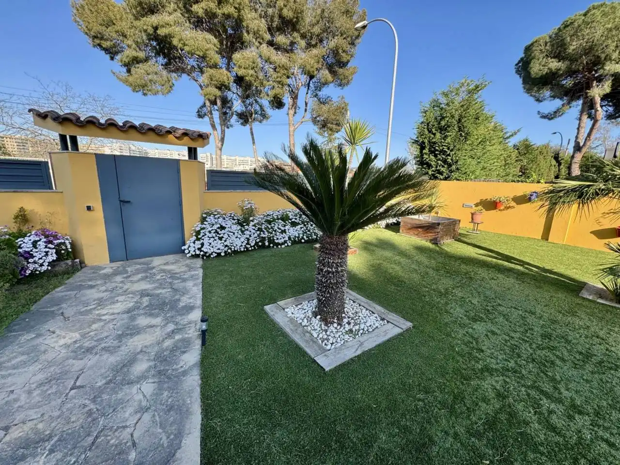 Jardí de Casa o xalet en venda en Cerdanyola del Vallès