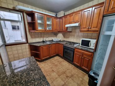 Flat with lift to rent in Avenida de Romero Donallo 43