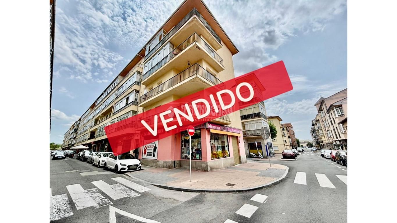 Exterior view of Flat for sale in Ávila Capital  with Heating, Terrace and Furnished