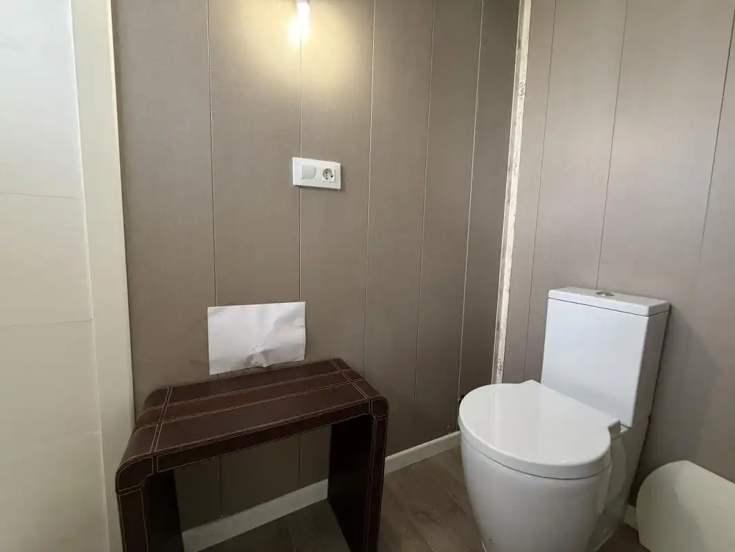 Badezimmer von Haus oder Chalet zum Verkauf in Oliva mit Klimaanlage, Heizung und Privatgarten