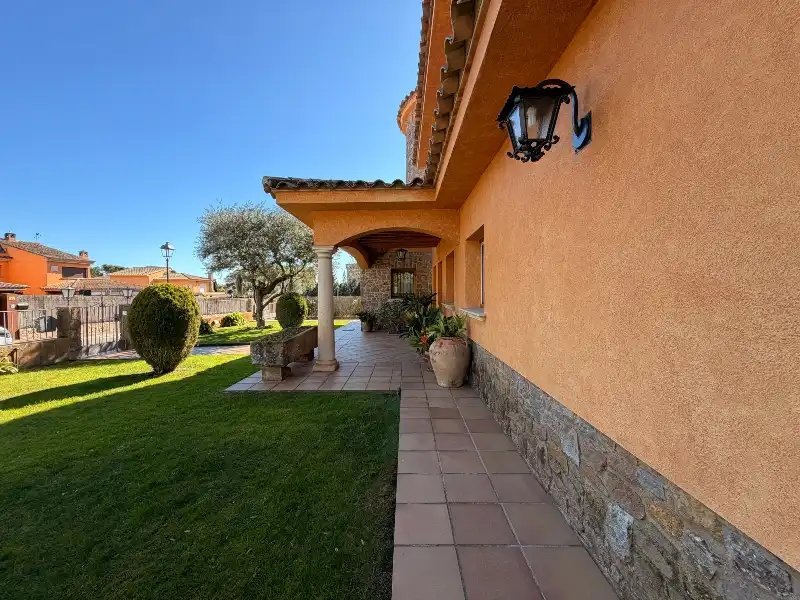 Exterior view of Houses for sale in Mont-ras  with Air Conditioner, Heating and Private garden