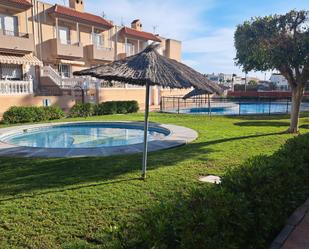 Piscina de Casa adosada en venda en  Almería Capital amb Aire condicionat, Traster i Piscina comunitària