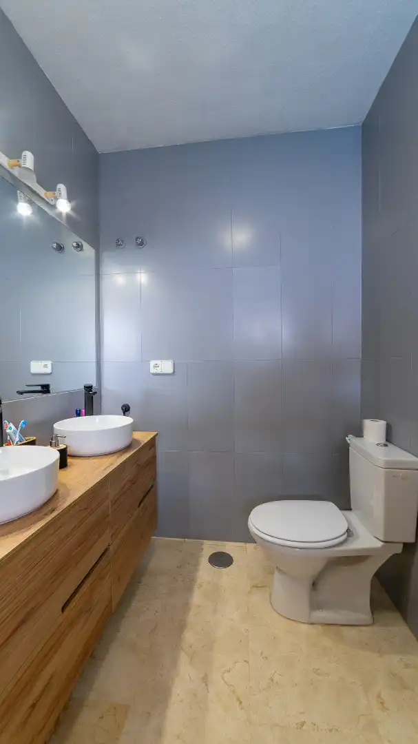 Bany de Casa o xalet en venda en San Miguel de Salinas amb Aire condicionat, Jardí privat i Terrassa