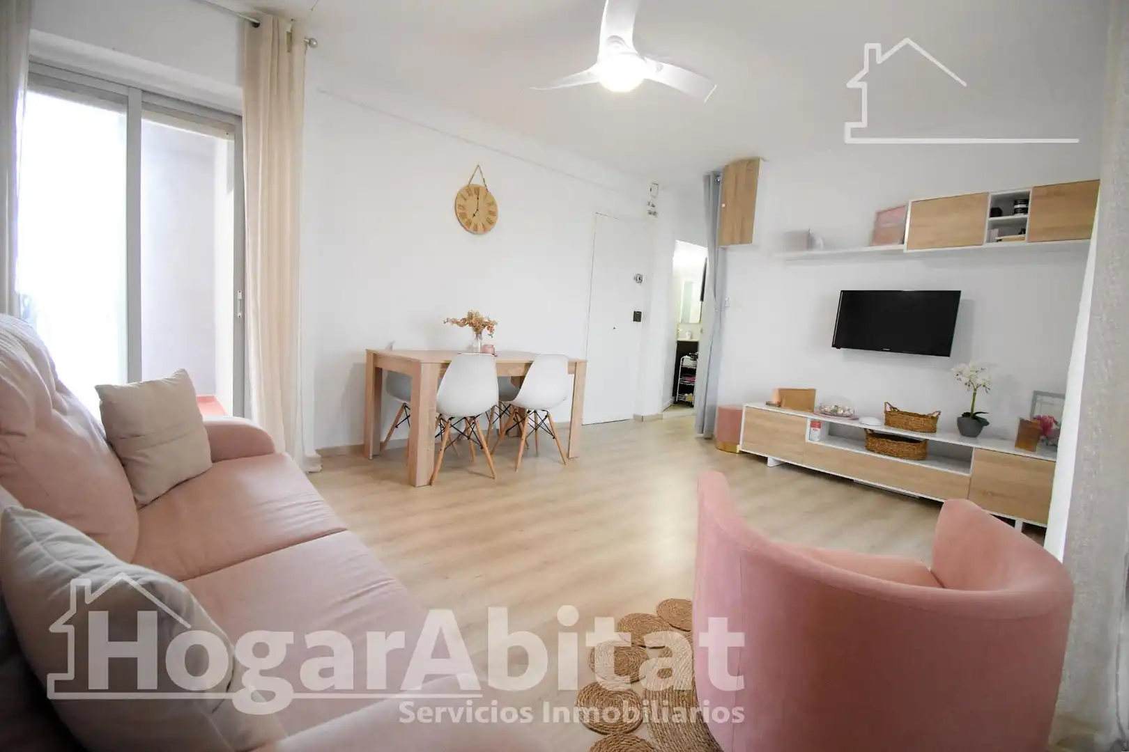 Sala de estar de Ático en venta en Bellreguard con Aire acondicionado, Calefacción y Parquet