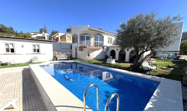 Casa-chalet en Venta en  Calle los Naranjos 0, 0 en Centro