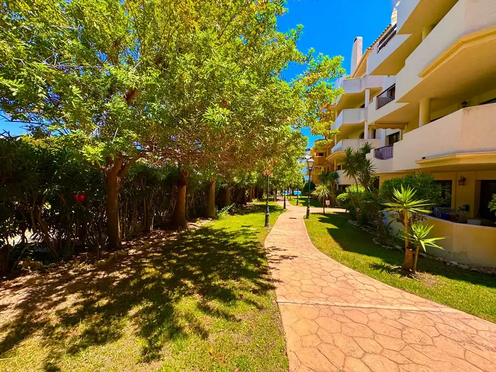 Apartamento con piscina en venta en Punta Prima, imagen 44