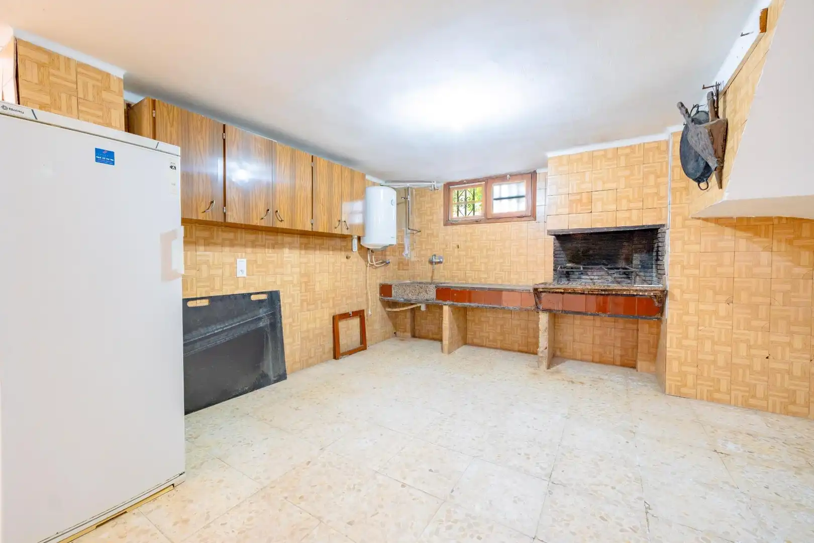 Cuina de Casa o xalet en venda en Benicasim / Benicàssim amb Balcó i Piscina comunitària