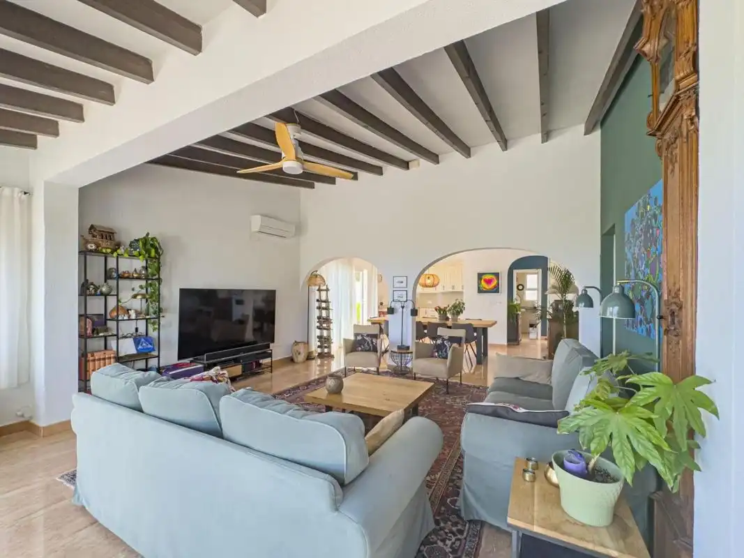 Sala de estar de Casa o chalet en venta en La Nucia con Aire acondicionado y Jardín privado