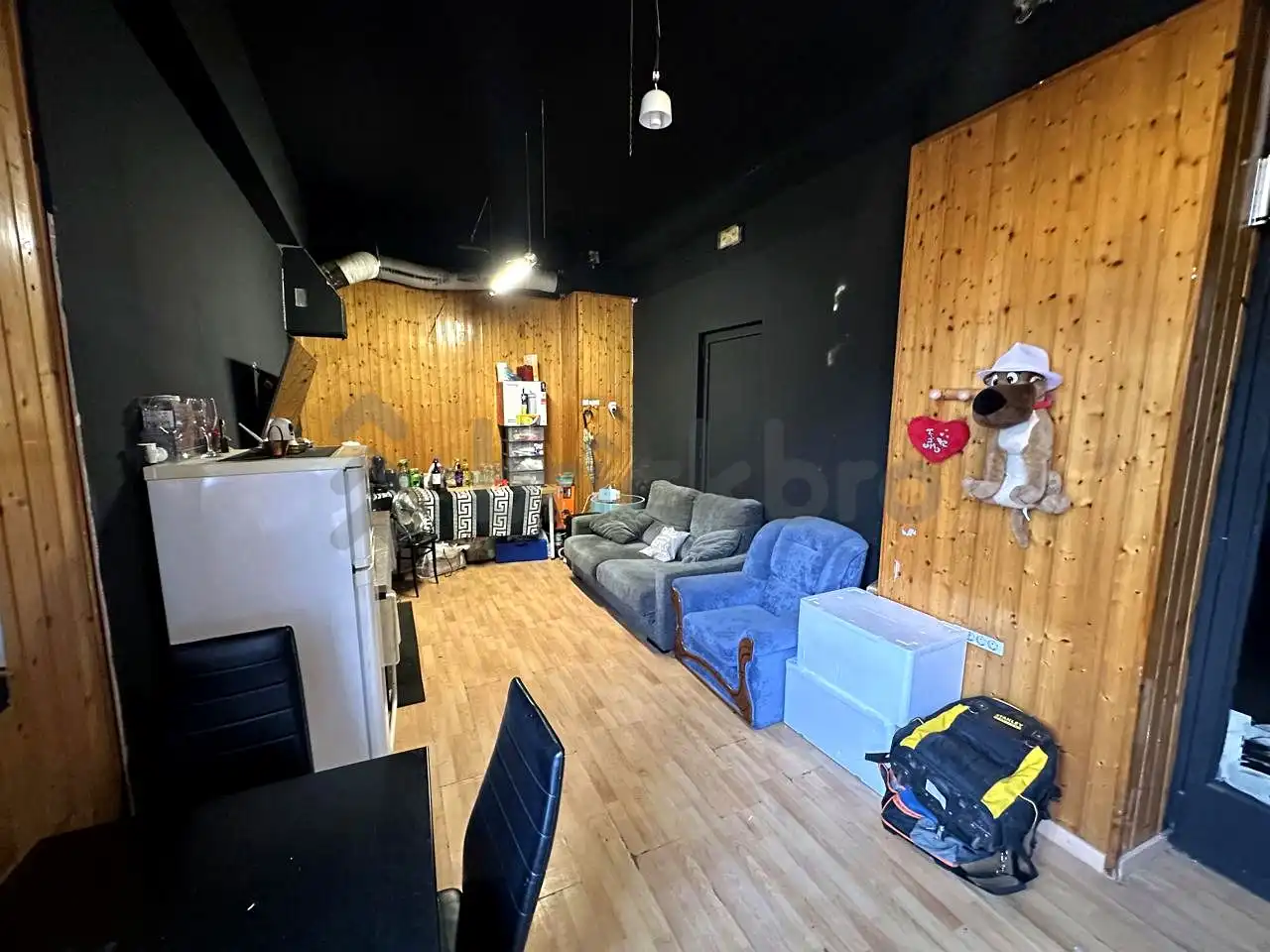 Commercial properties for sale in Barcelona  with Air Conditioner