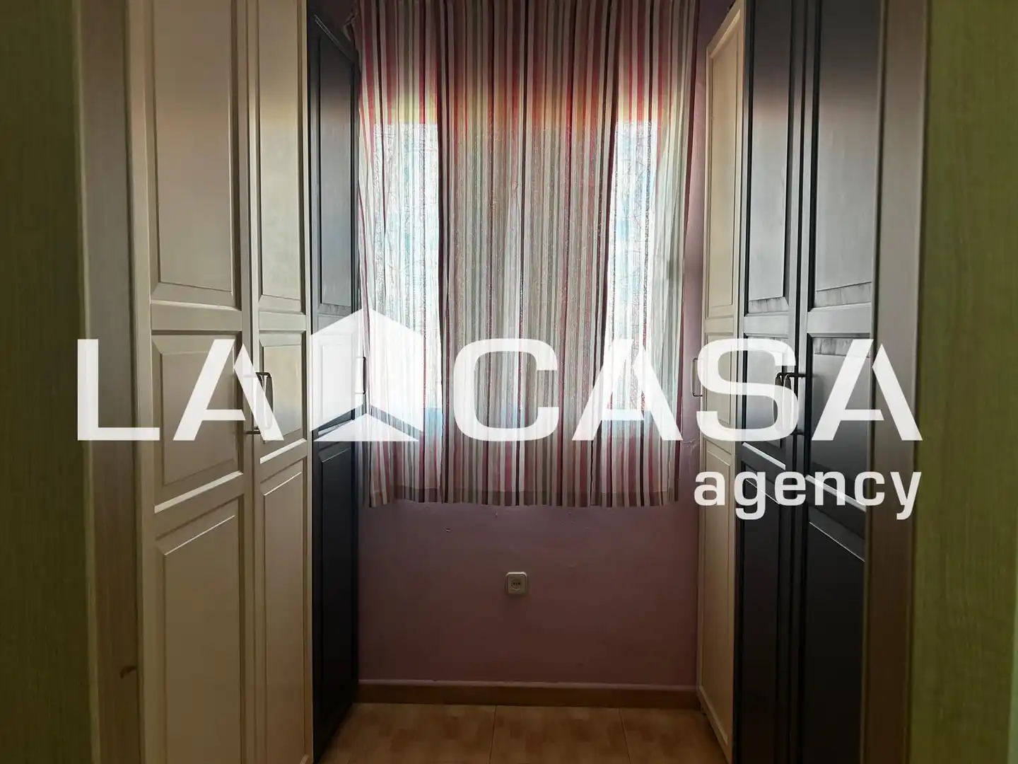 Dormitori de Casa o xalet en venda en Alcalá de Guadaira amb Aire condicionat, Traster i Piscina
