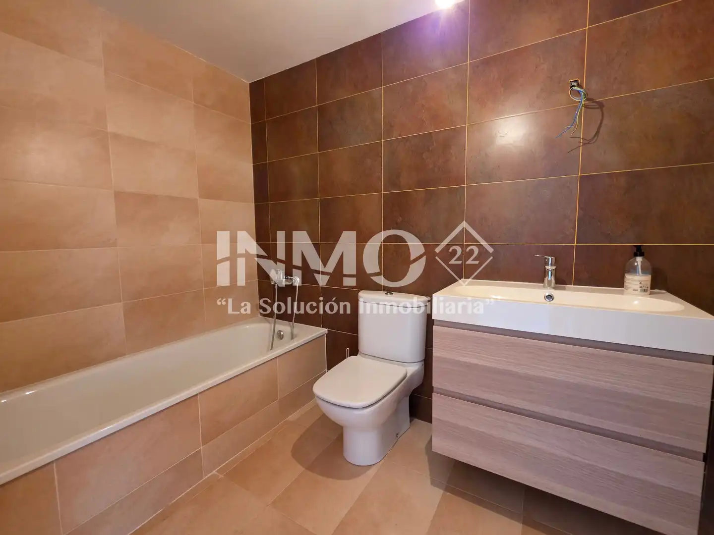 Baño de Casa adosada en venta en Mont-roig del Camp con Jardín privado, Amueblado y Horno