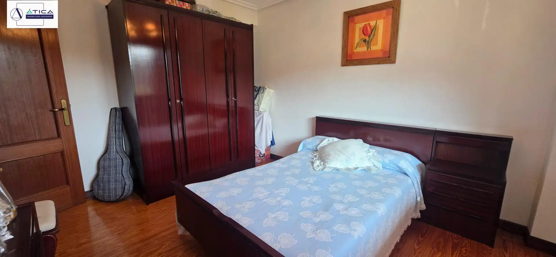 Habitación de Finca rústica en venta en Bárcena de Cicero con Jardín privado y Amueblado