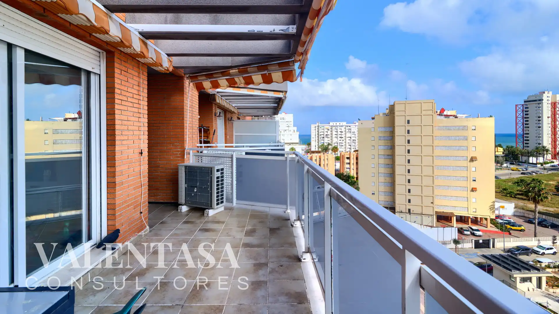 Terraza de Piso en venta en La Pobla de Farnals con Aire acondicionado, Jardín privado y Terraza