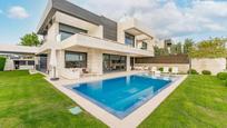 Swimming pool of House or chalet for sale in Boadilla del Monte  with Air Conditioner, Swimming Pool and Balcony