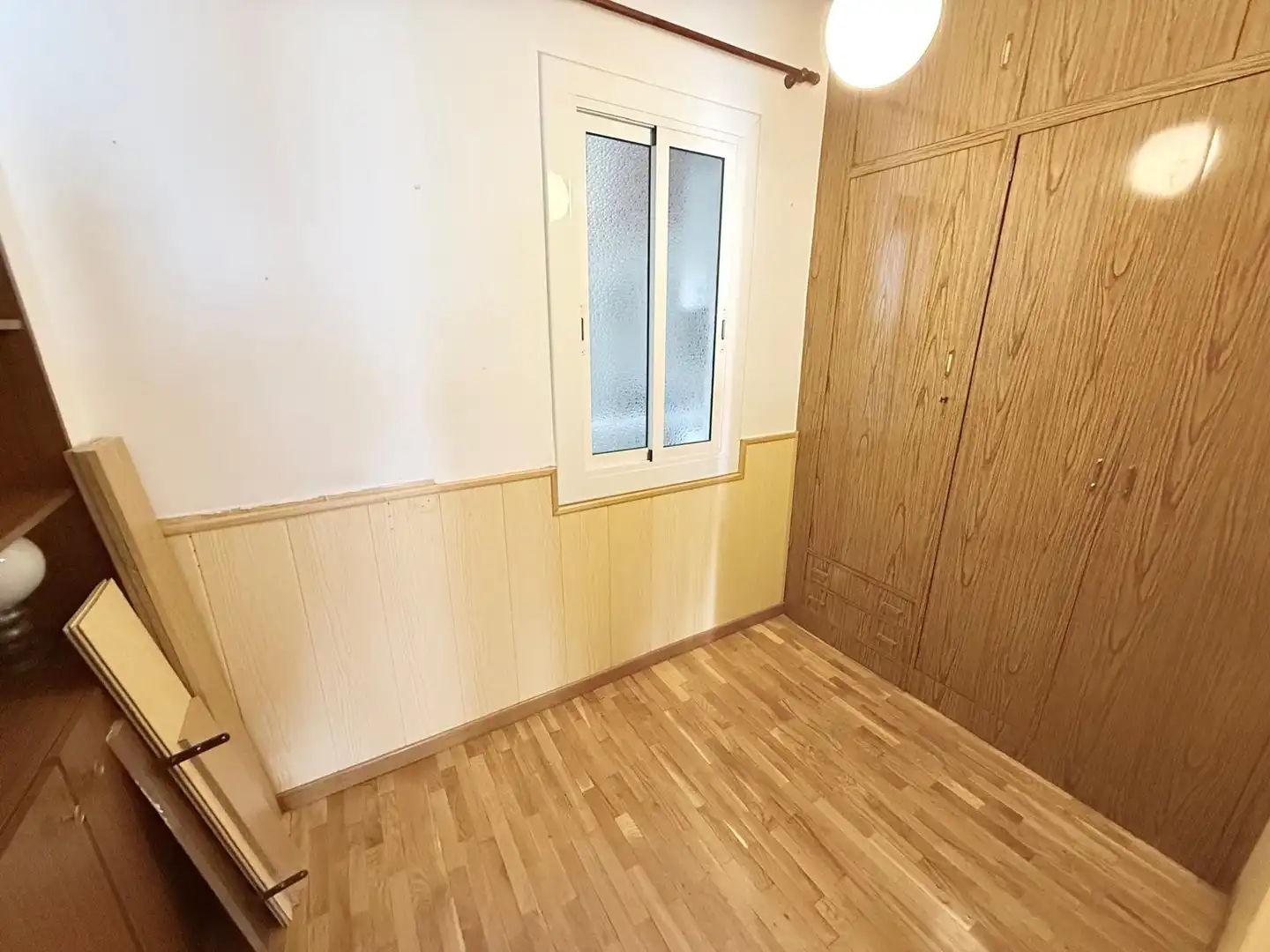 Habitación de Piso en venta en Barcelona con Amueblado y Balcón