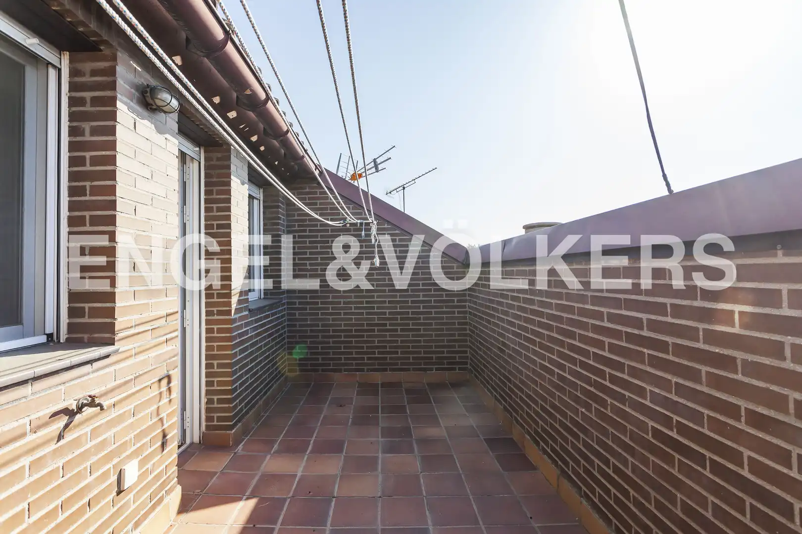 Terrassa de Casa adosada de lloguer en Madrid amb Aire condicionat, Calefacció i Jardí privat