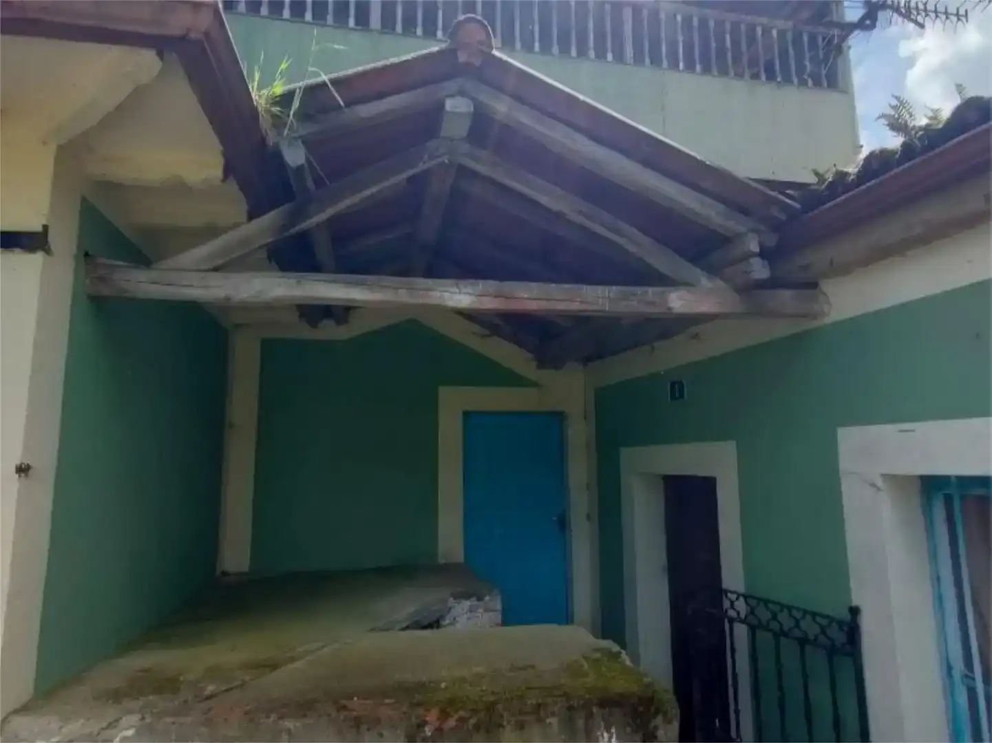 Vista exterior de Casa adosada en venda en Palacios del Sil