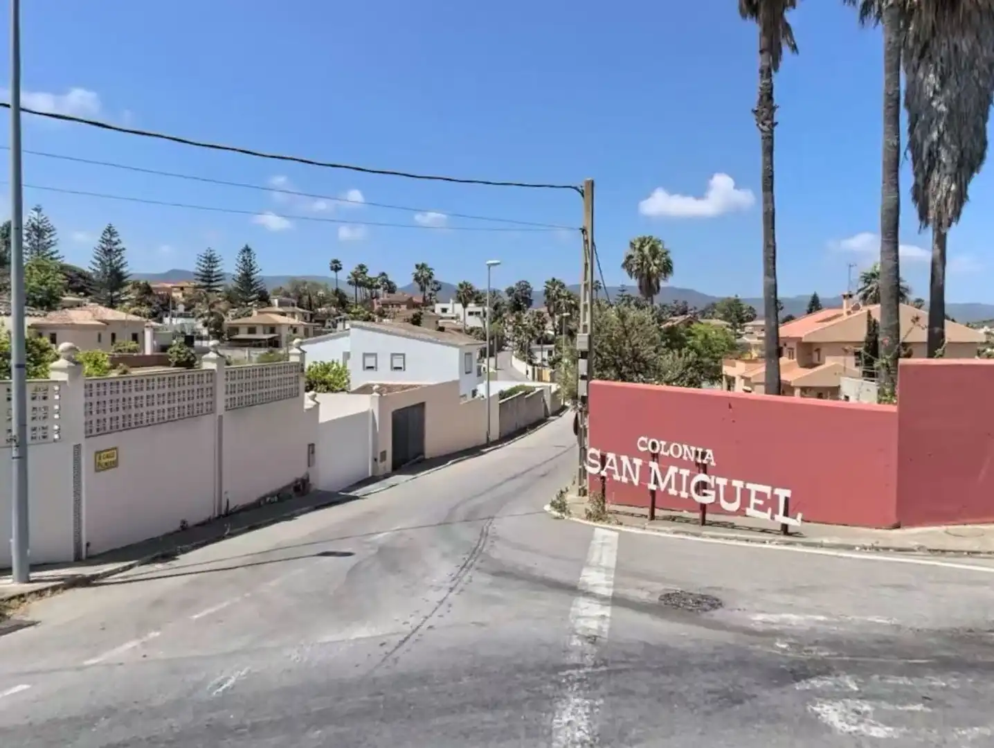 Exterior view of Houses for sale in Algeciras  with Terrace and Community pool