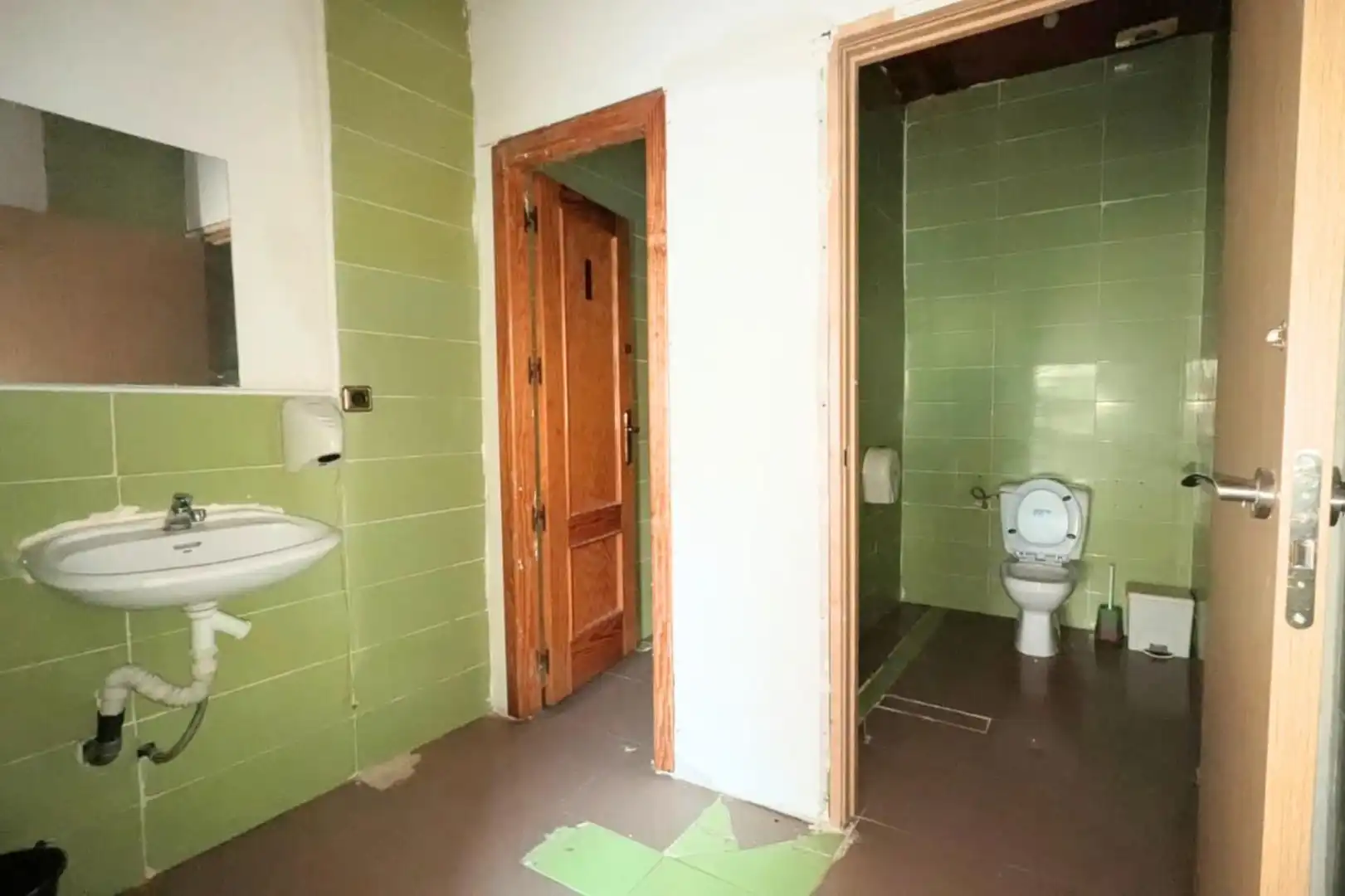 Bathroom of Commercial properties for sale in Murcia  with Air Conditioner