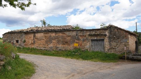 Borda urbana para rehabilitar en plena naturaleza.