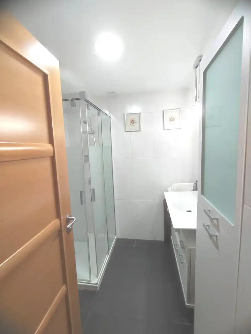 Bathroom of Flat for rent in Barbastro  with Air Conditioner, Heating and Terrace