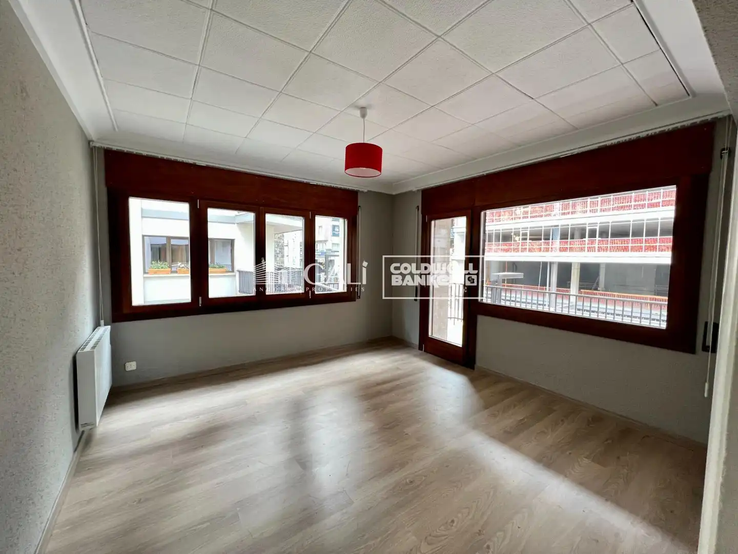 Piso en venta en Andorra la Vella con Calefacción, Parquet y Terraza