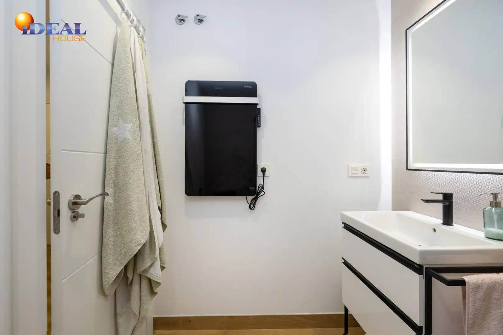 Baño de Piso en venta en Granada con Aire acondicionado, Calefacción y Terraza