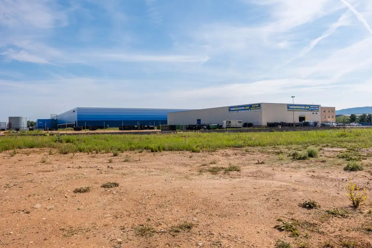 Vista exterior de Terreny industrial en venda en Marchamalo