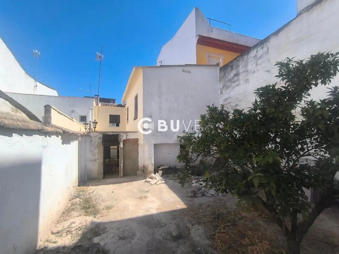 Vista exterior de Casa adosada en venta en Lucena con Calefacción y Amueblado