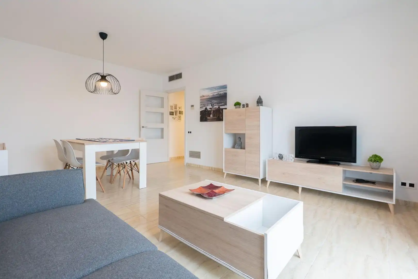 Living room of Flat for sale in Deltebre  with Air Conditioner, Terrace and Furnished